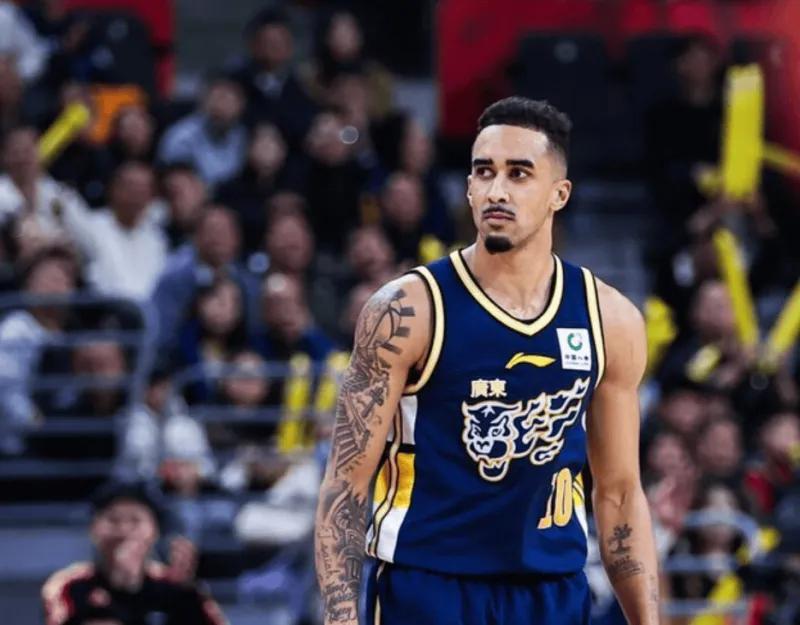 开云-广东87-71战胜同曦 球员评价：焦泊乔满分，4人及格，5人低迷