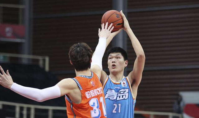 开云体育官网-连续2场0分！单场25+15神塔变废塔 主教练未用好他？